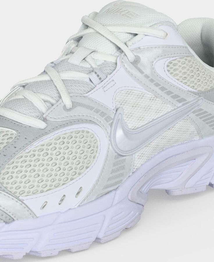 Nike Sportswear Sneakers laag 'V5 RNR' lichtgeel wit - Foto 7