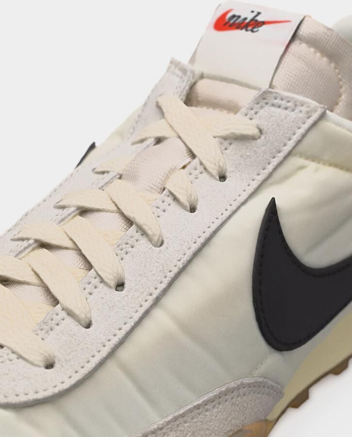 Nike Sportswear Sneakers laag 'Waffle Racer' beige donkerbeige zwart - Foto 4