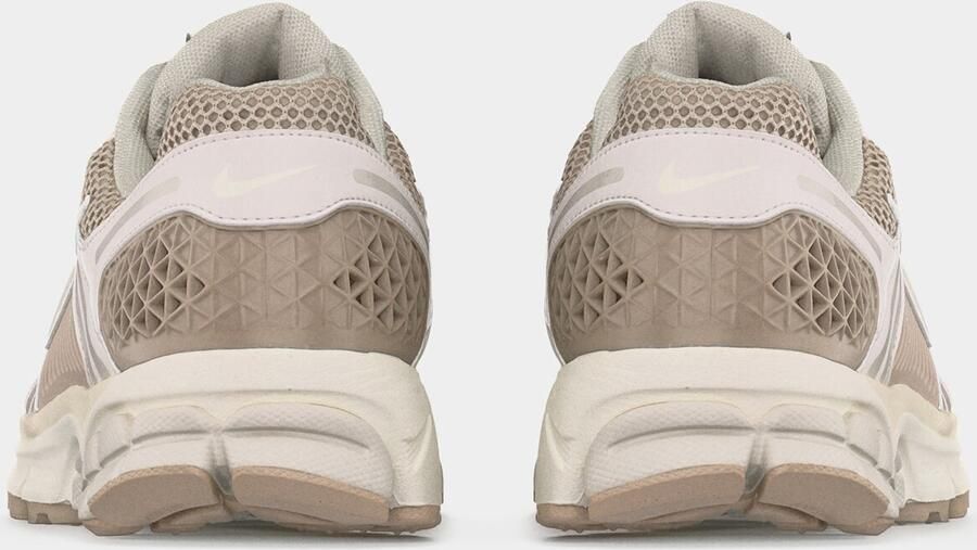 Nike Sportswear Sneakers laag 'ZOOM VOMERO 5' camel sand taupe - Foto 3