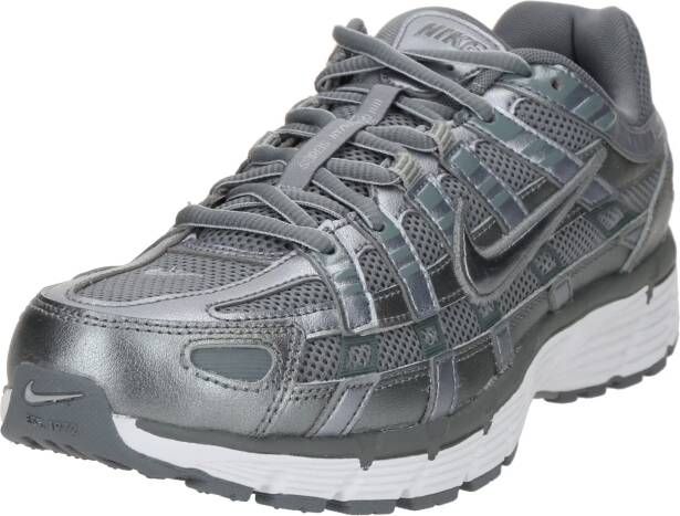 Nike Schoenen P-6000 Premium Metallic Cool Grey White Wolf Grey Cool Grey- Heren Metallic Cool Grey White Wolf Grey Cool Grey