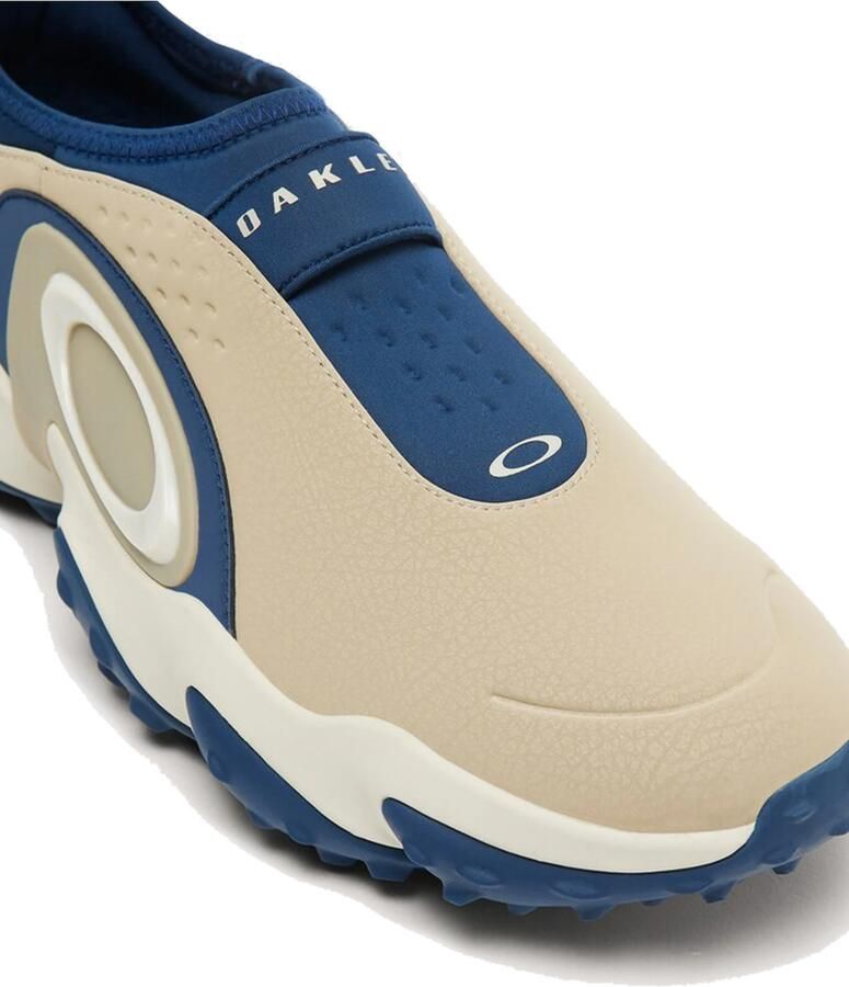 OAKLEY Sneakers laag 'FOF100539 EDGE ICON MIST PEBBLE' beige donkerblauw - Foto 3