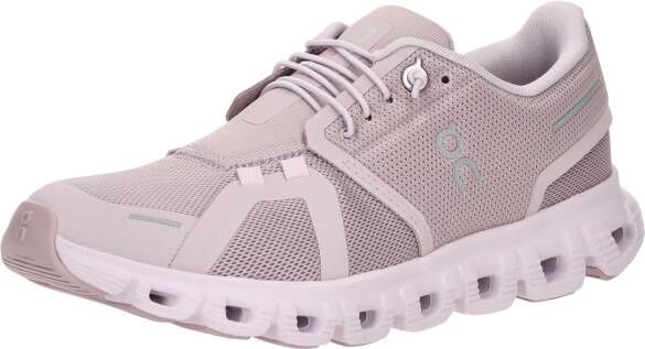 On Sneakers laag