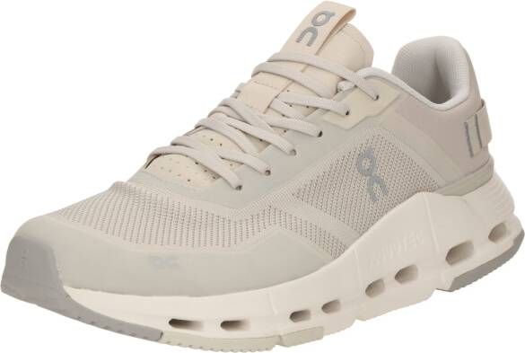 On Sneakers laag 'Cloudnova Form 2'