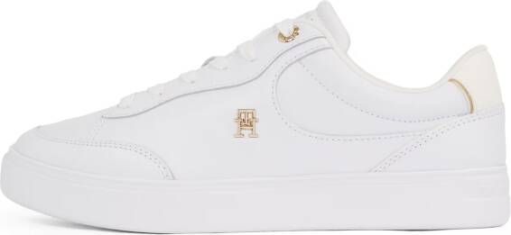 Tommy Hilfiger Plateausneakers ESSENTIAL CHIC COURT SNEAKER vrijetijdsschoen veterschoen lage schoen met th-sieraad - Foto 8