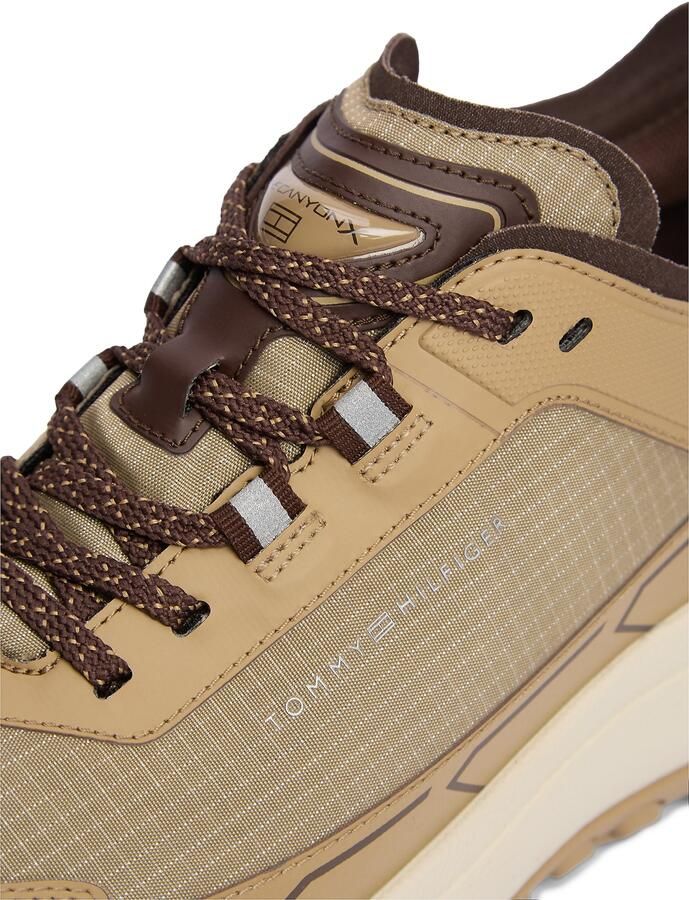 TOMMY HILFIGER Sneakers laag camel wit - Foto 4
