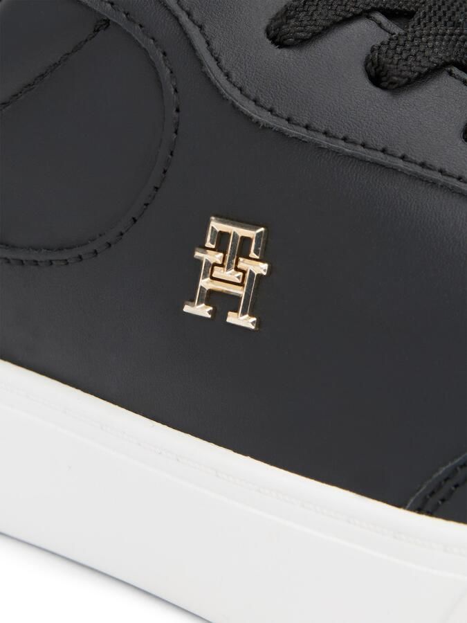 Tommy Hilfiger Plateausneakers ESSENTIAL CHIC COURT SNEAKER vrijetijdsschoen veterschoen lage schoen met th-sieraad - Foto 3