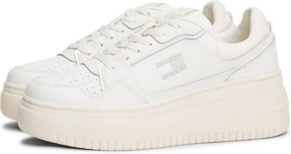 TOMMY JEANS Sneakers met sleehak TJW RETRO BASKET FLATFORM sleehak plateau vrijetijdsschoen veterschoen met perforatiepatroon - Foto 3