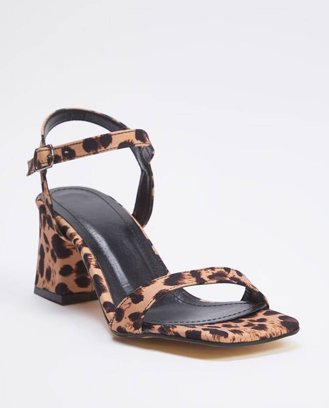 Trendyol Sandalen met riem