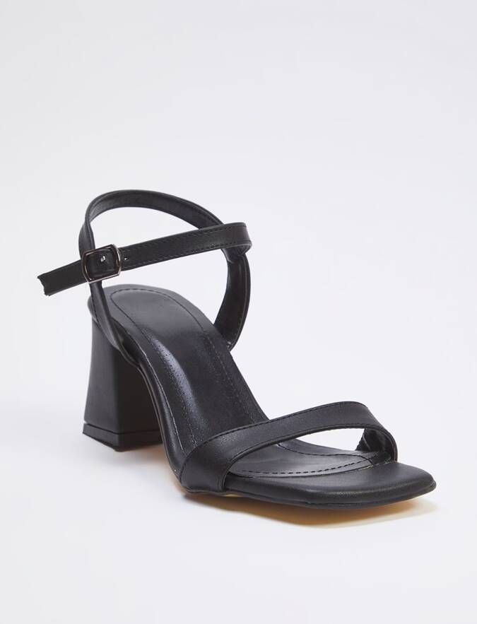 Trendyol Sandalen met riem