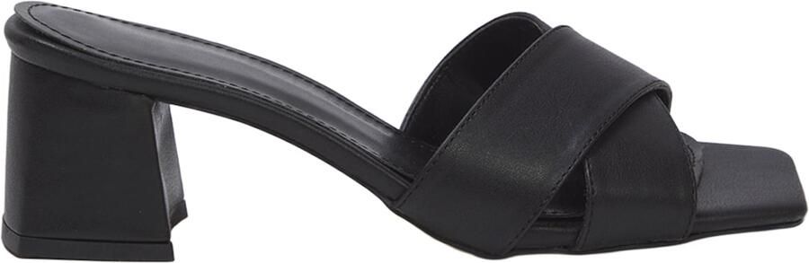 Trendyol Sandaal zwart
