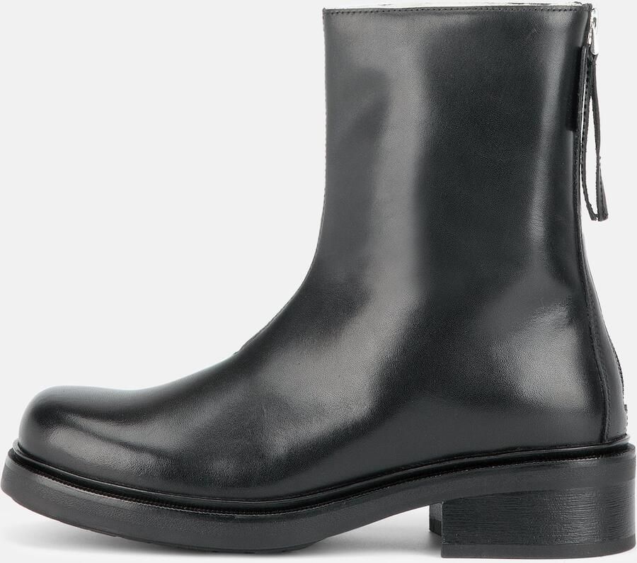 VAGABOND SHOEMAKERS Enkellaarsjes 'KARLIE' zwart
