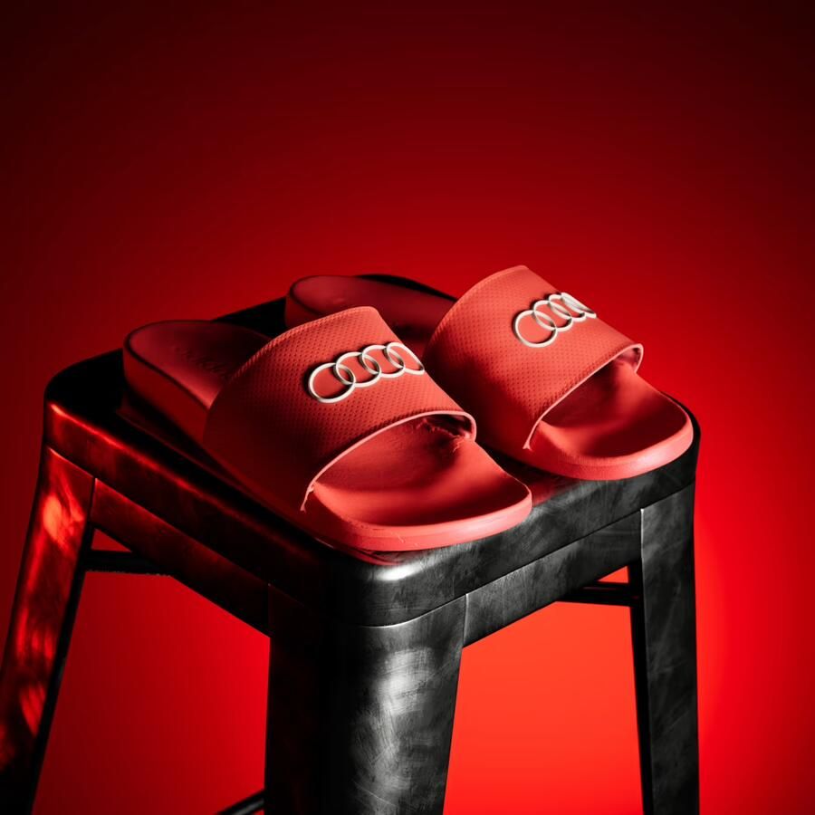 Adidas Perfor ce ADILETTE COMFORT AUDI REVOLUT F1 TEAM SLIPPERS Unisex Rood - Foto 5