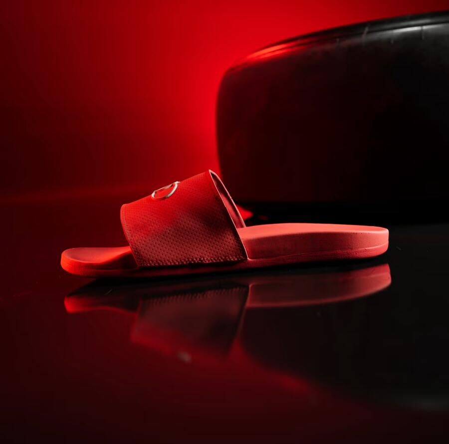 Adidas Perfor ce ADILETTE COMFORT AUDI REVOLUT F1 TEAM SLIPPERS Unisex Rood - Foto 7