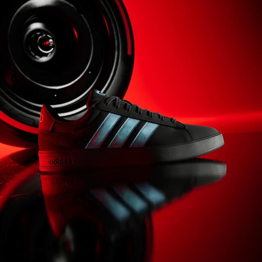 Adidas Sportswear GRAND COURT 3.0 AUDI REVOLUT F1 TEAM SCHOENEN Unisex Zwart - Foto 3