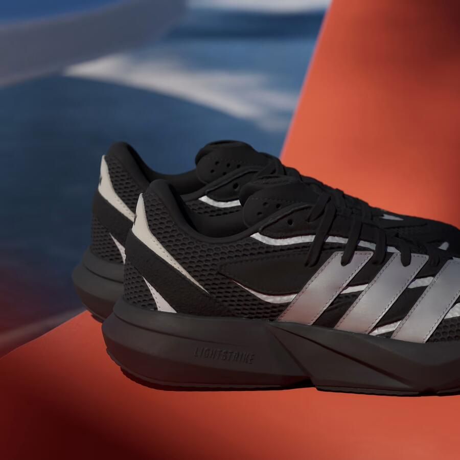 Adidas Lightblaze Schoenen