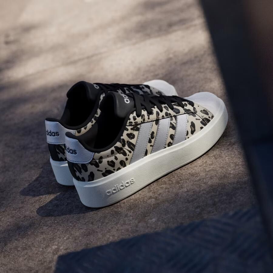 Adidas Sportswear Streettalk Bold imitatieleren sneakers met panterprint beige zwart - Foto 10