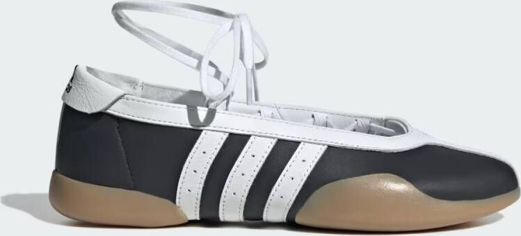 Adidas Originals Ballerina met riempjes 'Taekwondo Mei'