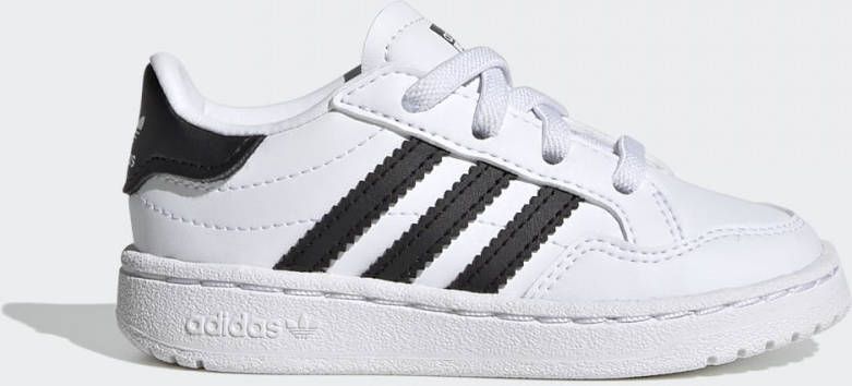 adidas Team Court Schoenen