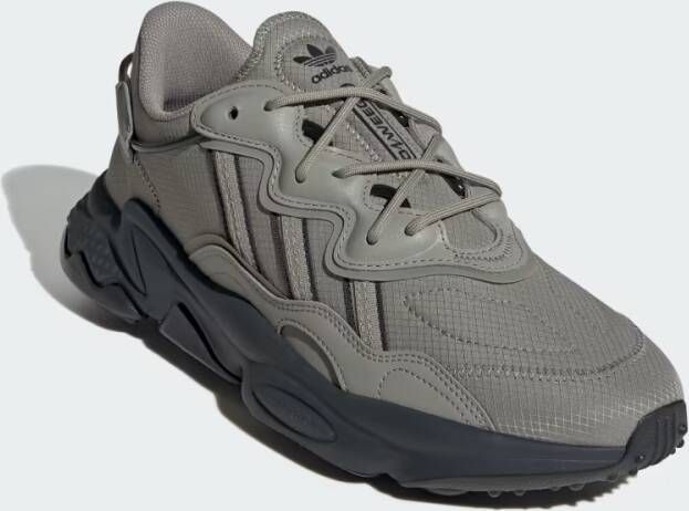 Adidas OZWEEGO Schoenen
