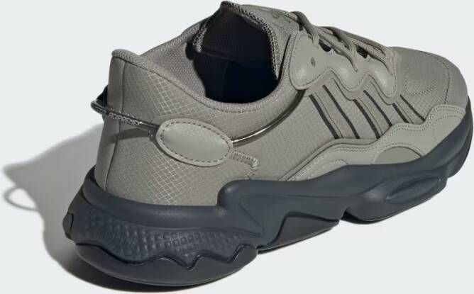 Adidas OZWEEGO Schoenen