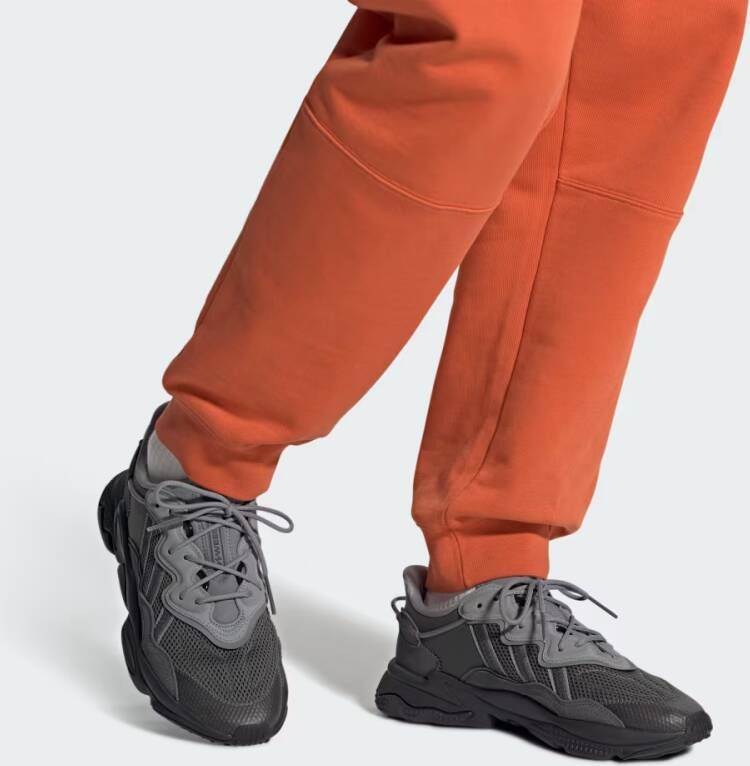 Adidas OZWEEGO Schoenen