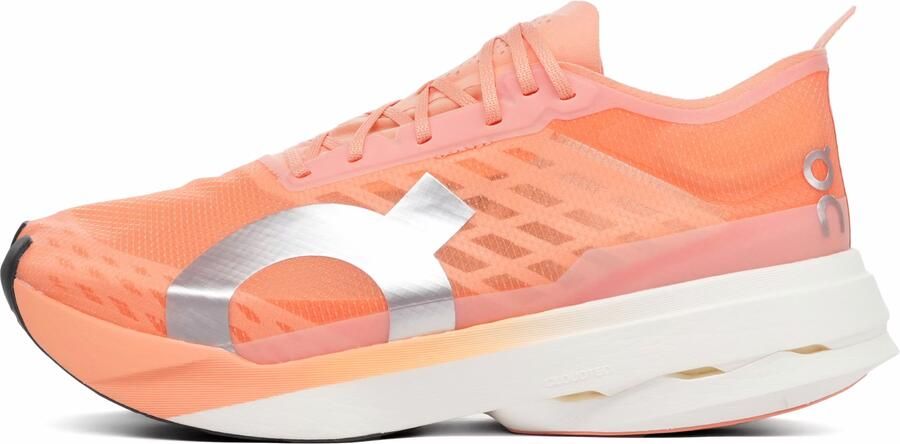 On Cloudboom Strike Dames