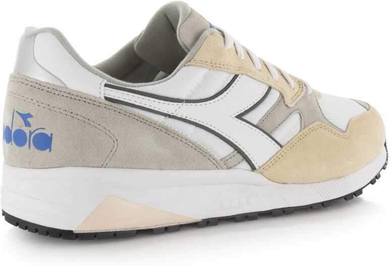 Diadora N902