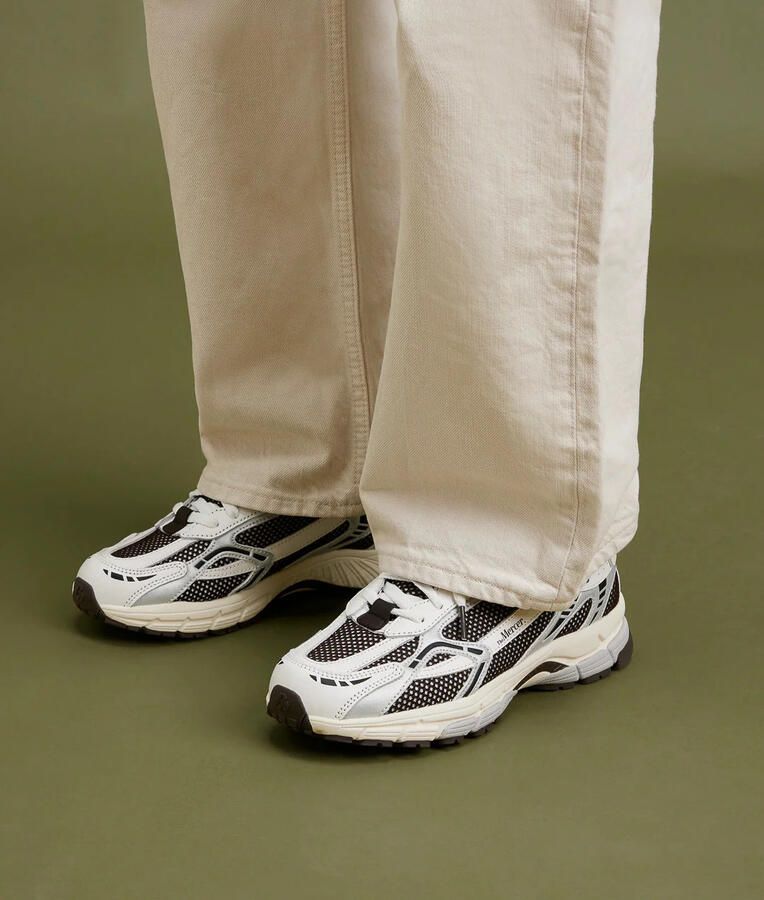 MERCER AMSTERDAM Lage Sneakers Dames The Re-run White Silver Maat: 43 Materiaal: Leatherlook Kleur: Wit