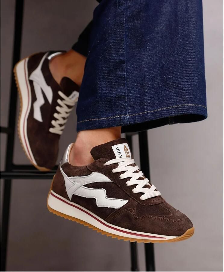 VIA VAI Lage Sneakers Dames Mikki Alex Maat: 38 Materiaal: Suède Kleur: Bruin
