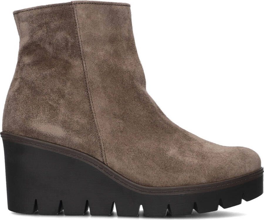 GABOR Enkellaarsjes Dames 780.1 Maat: 40 Materiaal: Suède Kleur: Taupe