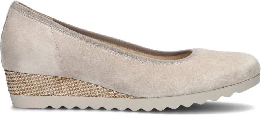 GABOR Instappers Dames 641 Maat: 44 Materiaal: Suède Kleur: Beige