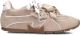 NAKED WOLFE Lage Sneakers Dames Adored Suède Beige - Beige