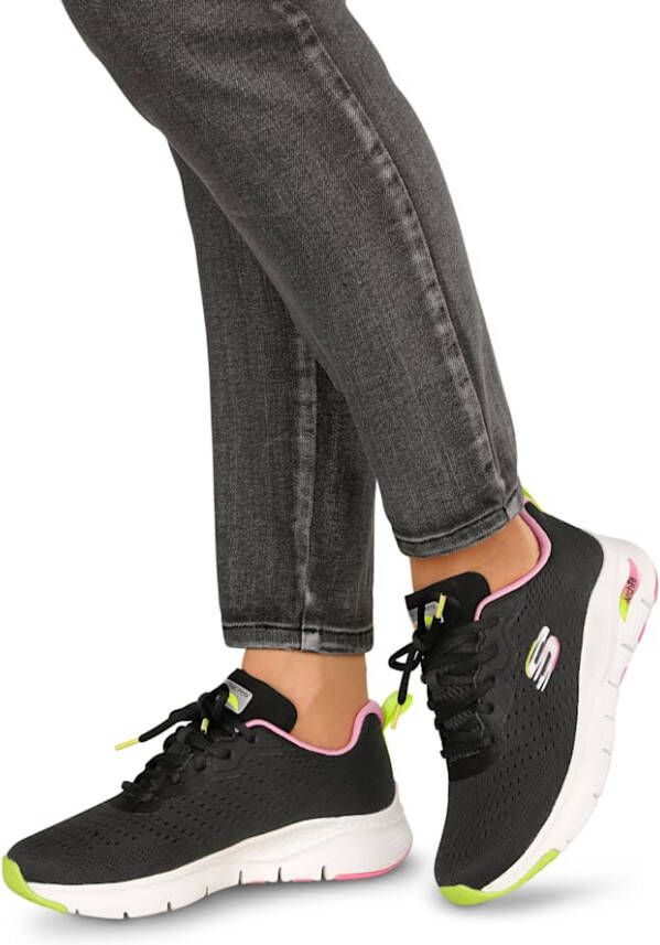 Skechers Sportschoen Arch Fit Zwart