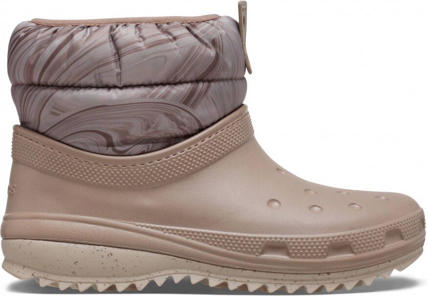 Crocs Women's Classic Neo Puff Shorty Boot Winterschoenen maat W6 bruin