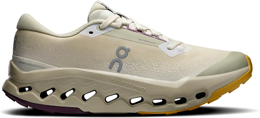 On Women's Cloudsurfer Trail 2 WP Trailrunningschoenen beige