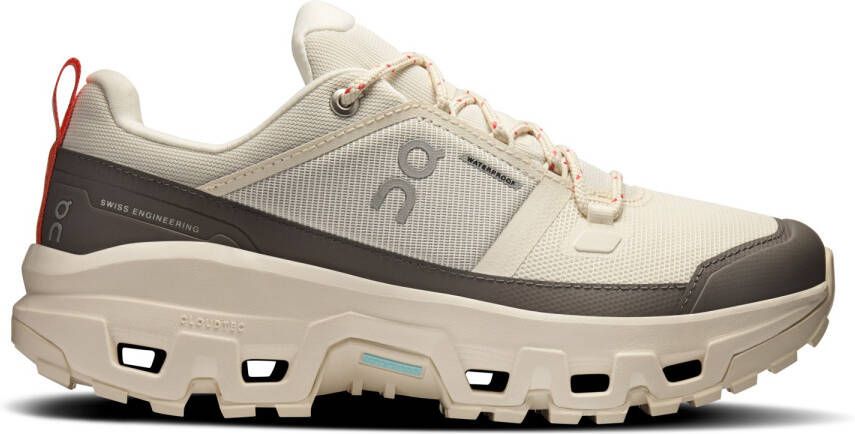 On Women's Cloudrock Low WP Wandelschoenen beige