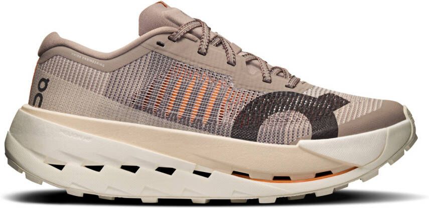 On Women's Cloudultra Pro Trailrunningschoenen beige