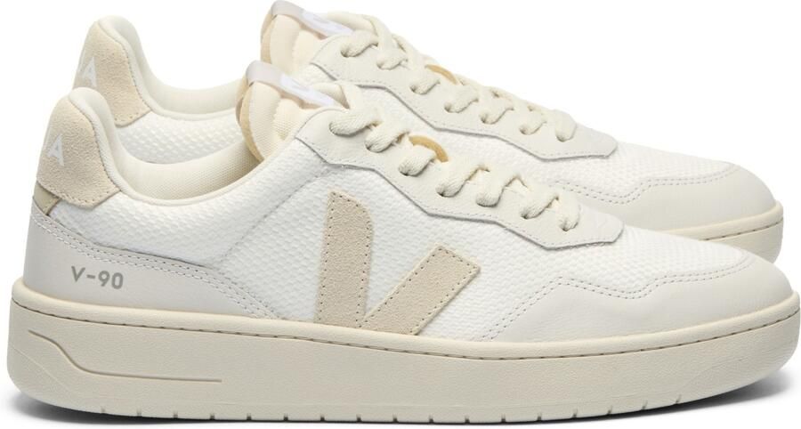 Veja V-90 Sneakers beige