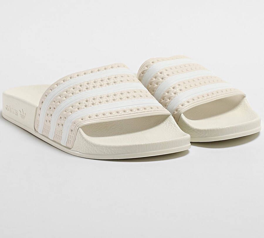 Adidas Originals Adilette Badslippers Sandalen & Slides Schoenen wonder white ftwr white off white maat: 35.5 beschikbare maaten:35.5 - Foto 1