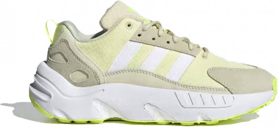 Adidas Stijlvolle Boost Sneakers voor Vrouwen Beige Dames