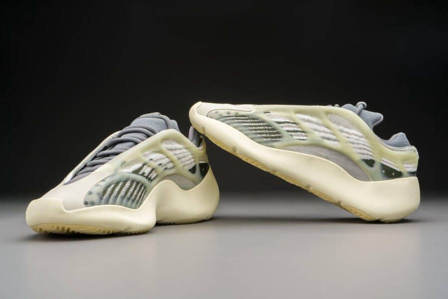 Adidas Yeezy 700 V3 Fade Salt ID1674 1 3 Kleur als op foto Schoenen
