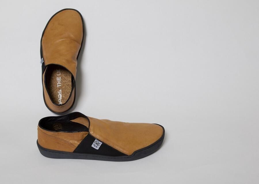 ADUUMAL DAOS Barefoot Cognac