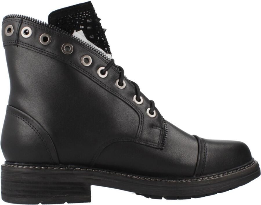 Alma en Pena I251006 Zwart