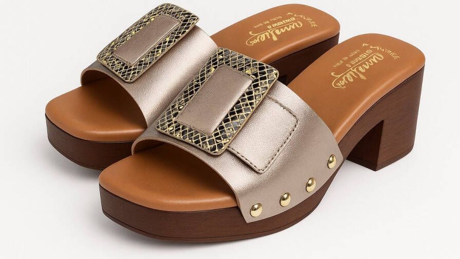 Amelie essence Dames Muiltjes met Houten Hak Grote Gesp Goudkleurige Details Made in Spain Amelie s