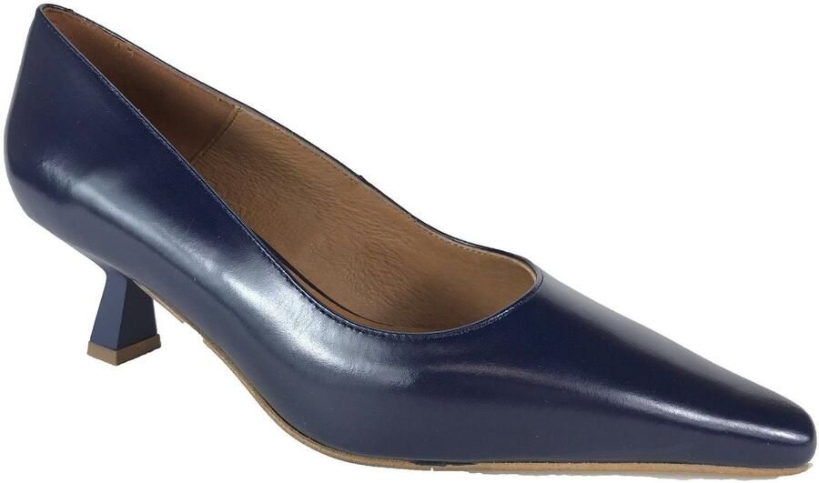 Angel Alarcon PUMP 25059-416C