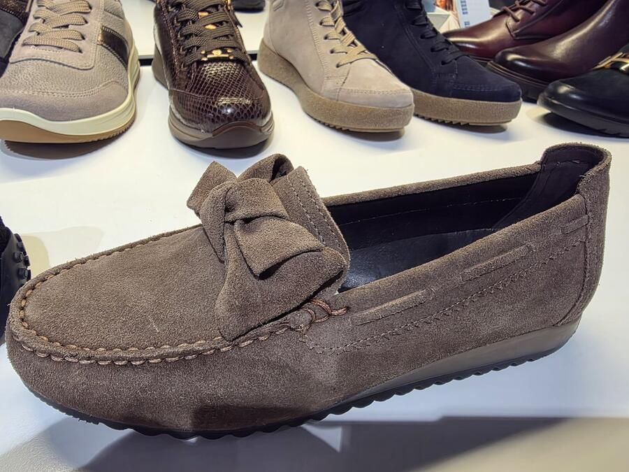 Ara art. 12-27706-10 suede taupe dames
