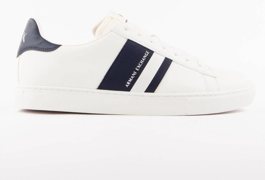 Emporio Armani Stijlvolle Sneakers voor Mannen White Heren