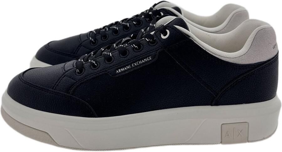 Armani Exchange XM001722 sneaker zwart