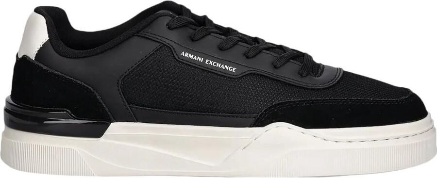 Armani Exchange Zwarte lage sportsneakers met contrasterende hiel