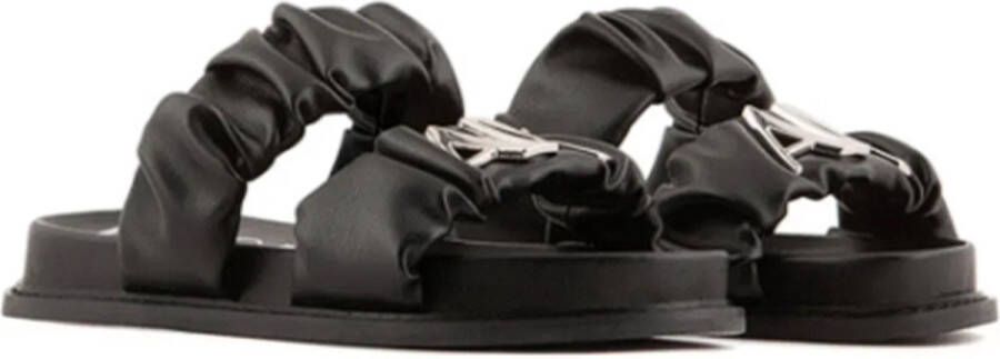 Ar i Exchange Gerimpelde Zilveren Sandalen Black